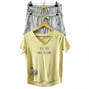 La Vie en Rose Pajama Set 3PC Sleepwear Top Shorts Capris Grey Yellow Small
